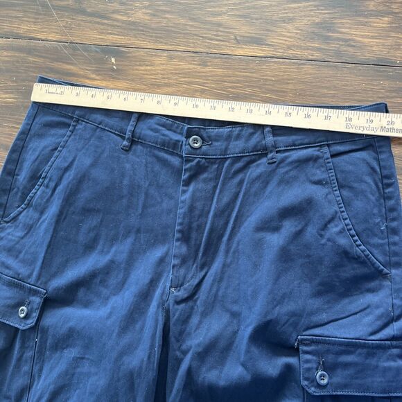 St.John's Bay Men's Size 40 Comfort Cargo Pockets Shorts Blue NWOT - Picture 6 of 8